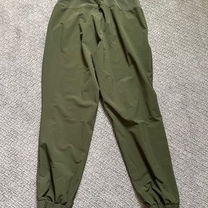 Gap maternity full panel joggers